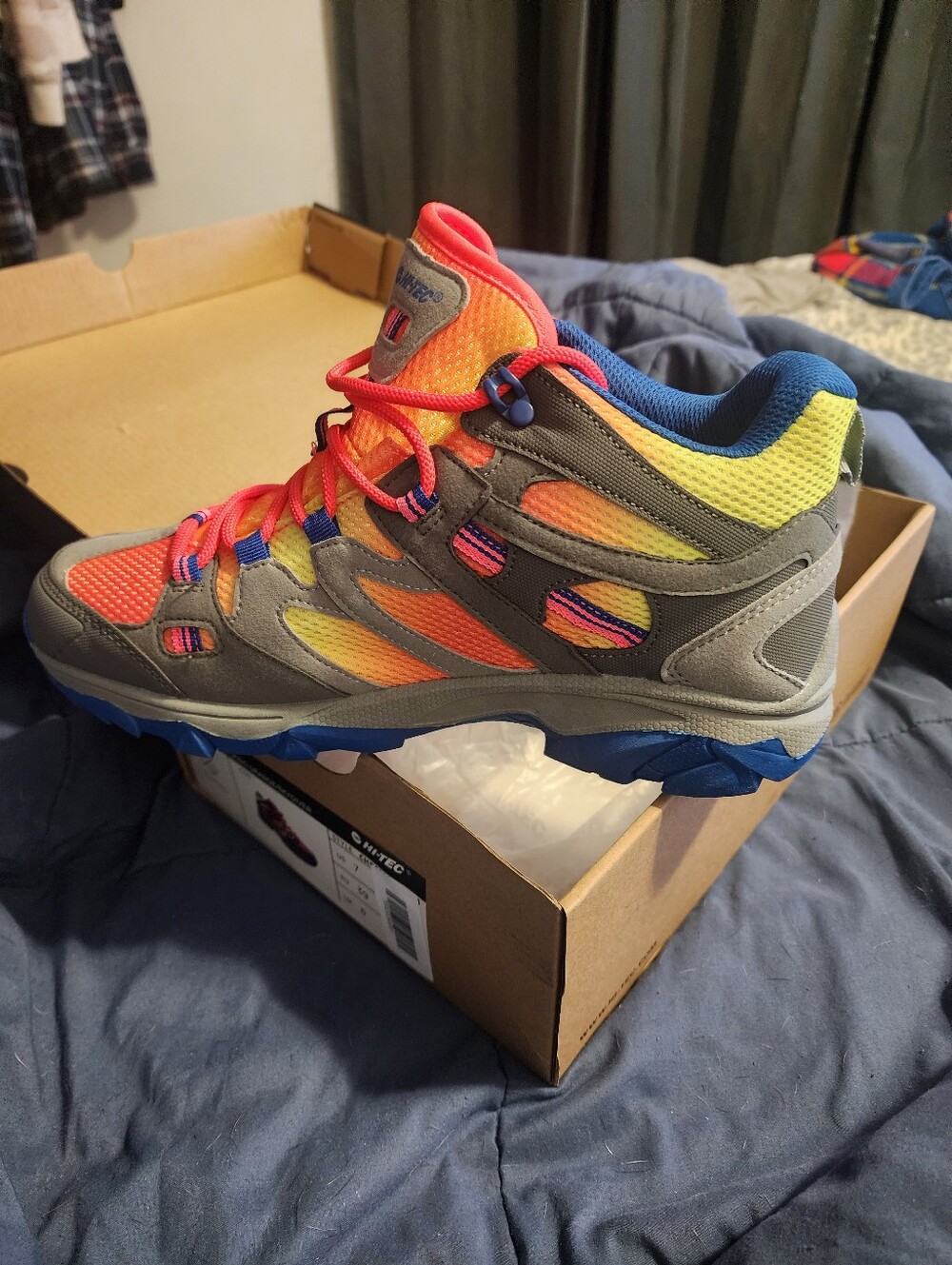 They will fit 8.5 W/ 7 Kid's Multicolor Trail Sneakers-Gray with Neon Accents